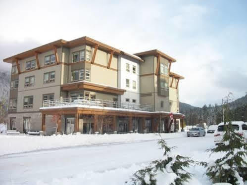 Hi Whistler - Hostel Zewnętrze zdjęcie